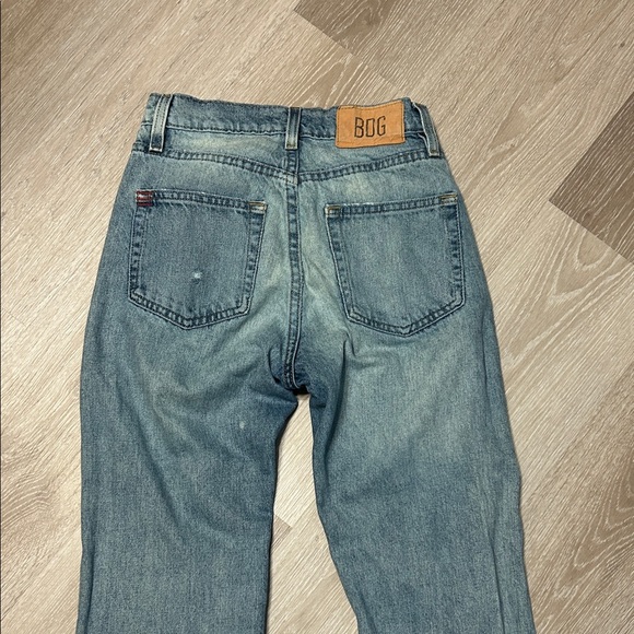 BDG by Urban Outfitters Distressed Faded Straight Leg High Waisted Denim Jeans - Picture 6 of 6